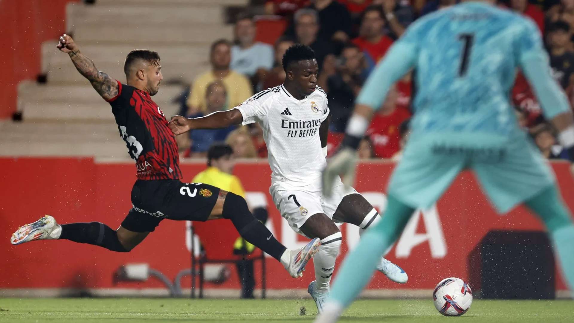 Pablo Maffeo Kepada Vini Jr : ‘Mari Kita Hentikan Omong Kosong Ini’