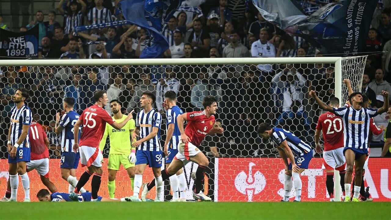 Porto 3-3 Manchester United: Maguire Jadi Pahlawan United Curi Angka di Kandang Porto