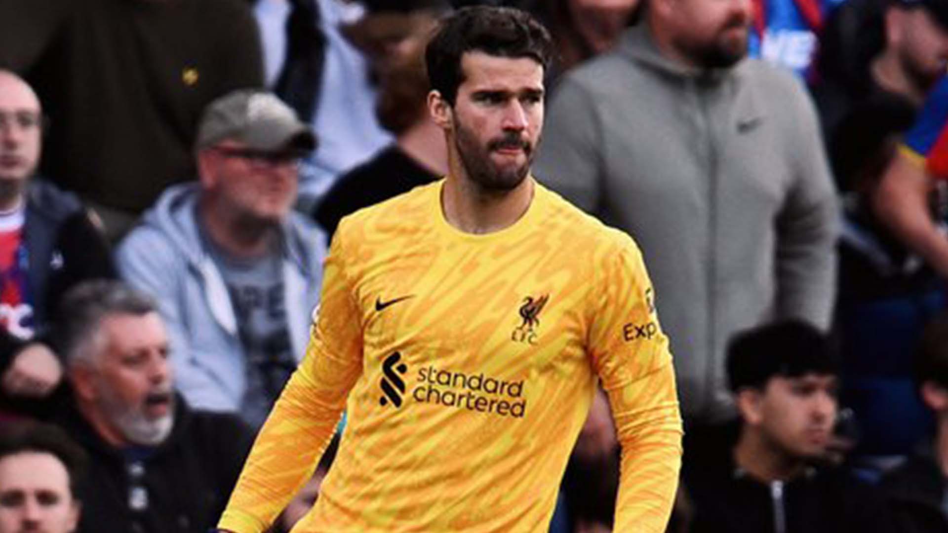 Arne Slot Sebut Alisson Terancam Lewatkan 3 Laga Penting usai Jeda Internasional