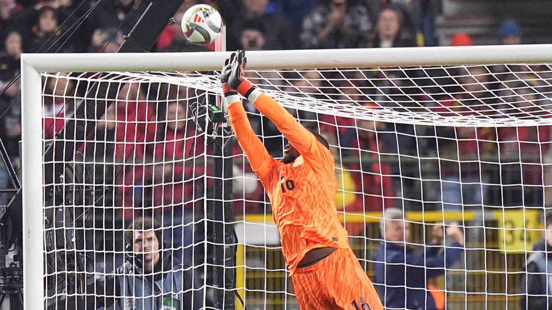 Mike Maignan Cetak Rekor Penyelamatan Saat Prancis Kalahkan Belgia