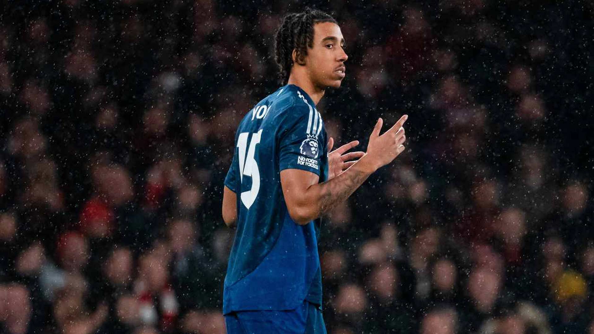 Debut Leny Yoro di Manchester United