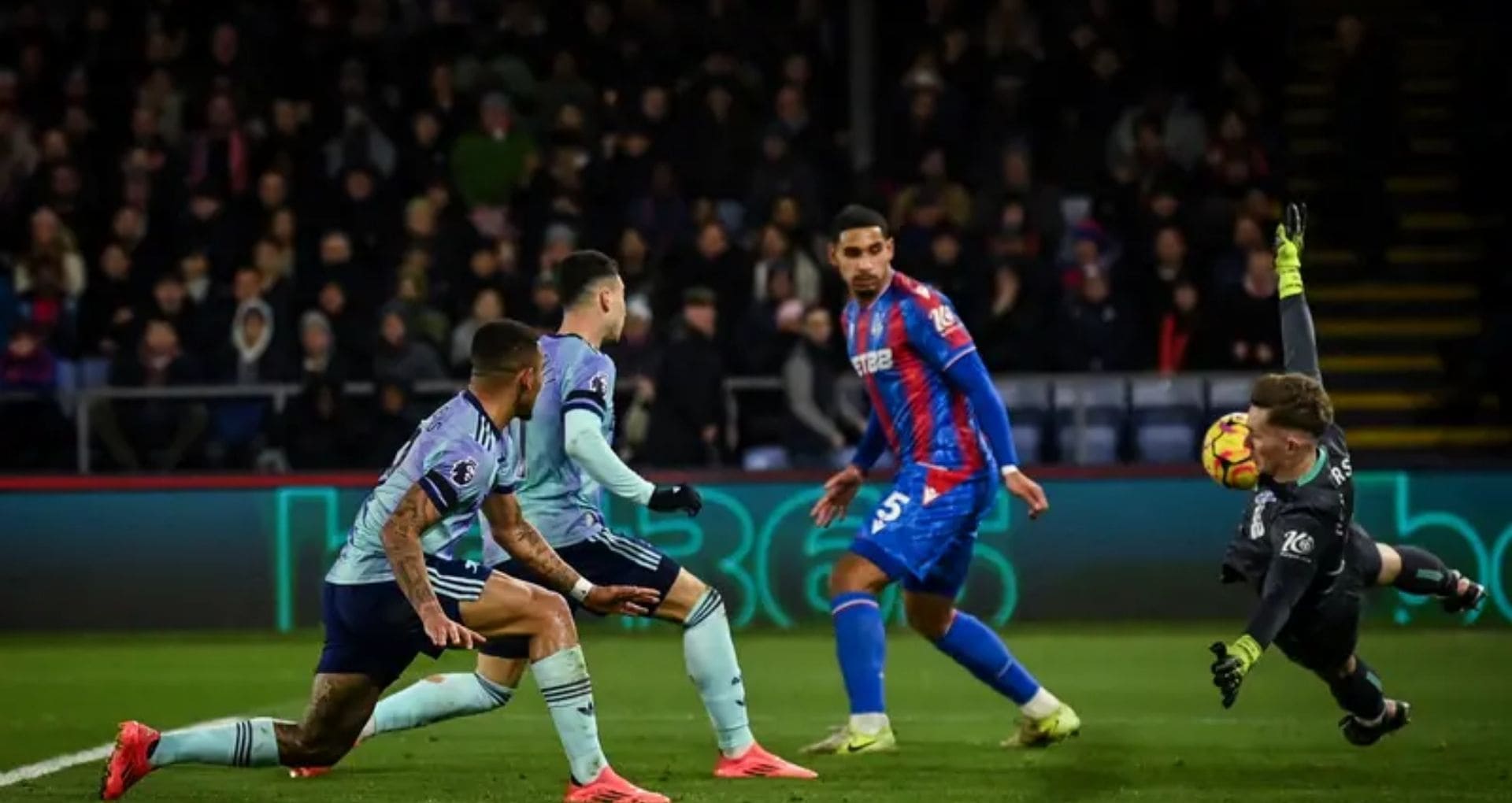 Membantai Crystal Palace, Arsenal Patahkan Rekor Liga Inggris