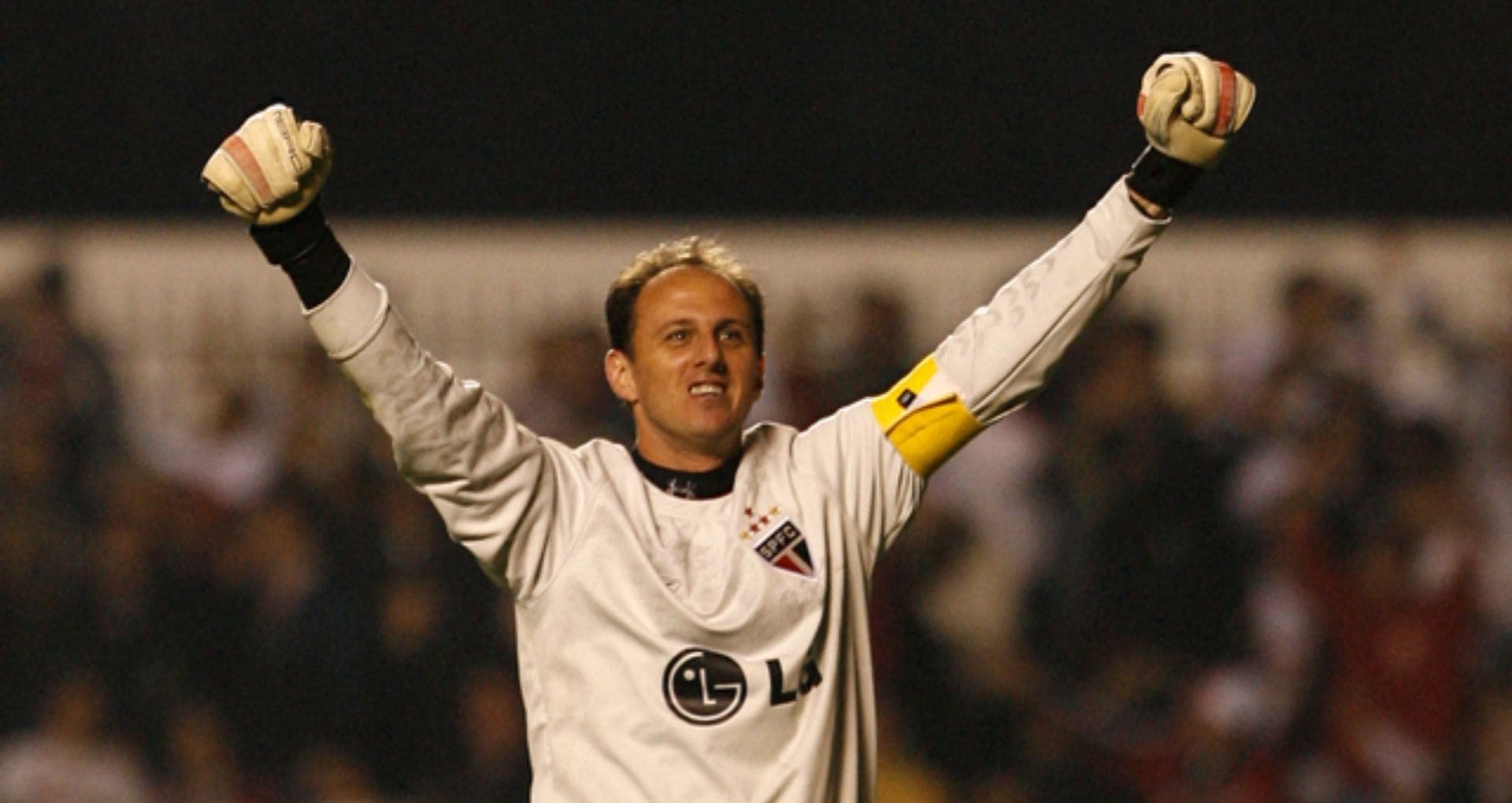 5 Kiper dengan Gol Terbanyak Sepanjang Sejarah