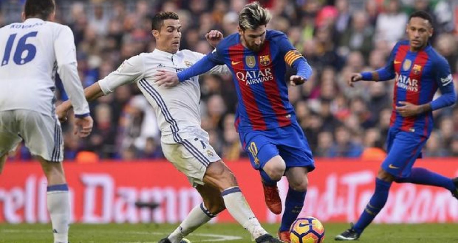 Keunggulan Ronaldo dari Messi yang Bikin Dia Lebih Menonjol
