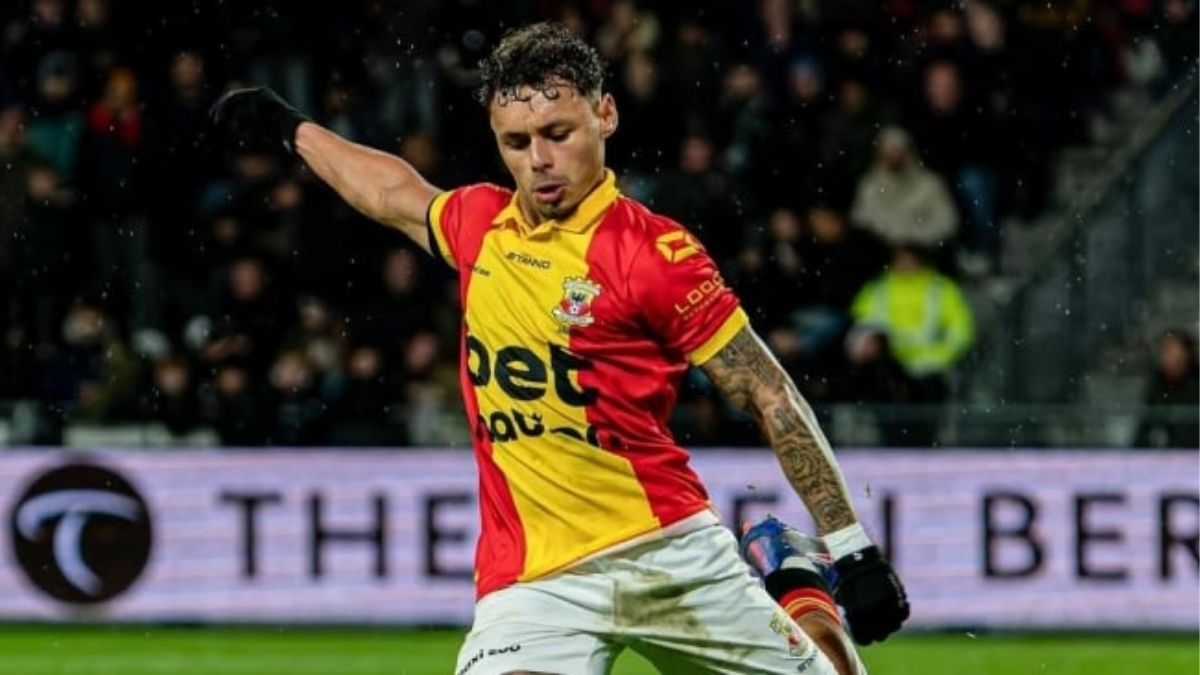 Dean James Masuk Tim Terbaik Eredivisie Pekan ke-24