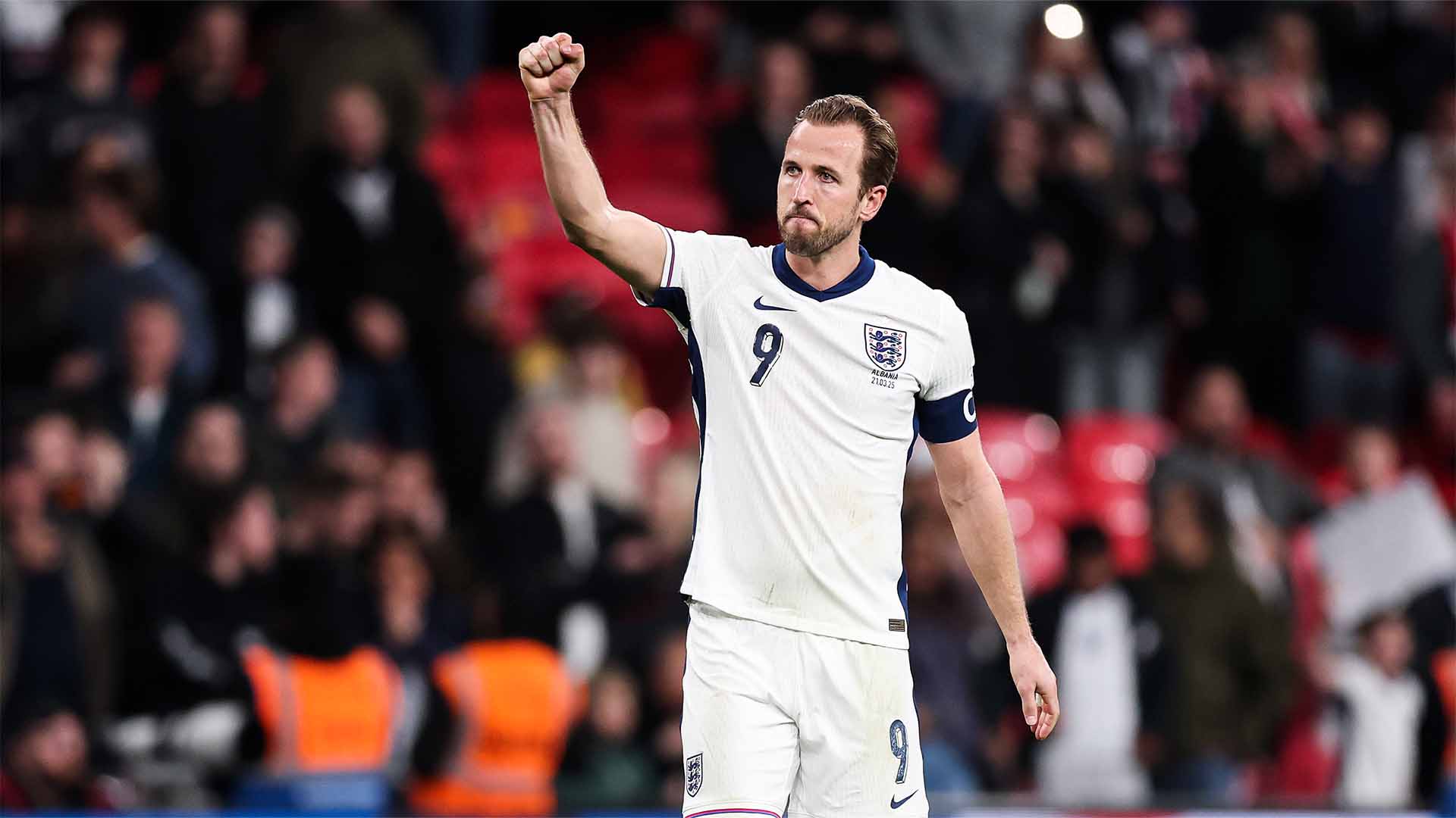 Kane Ingin Ikuti Jejak Messi dan Ronaldo