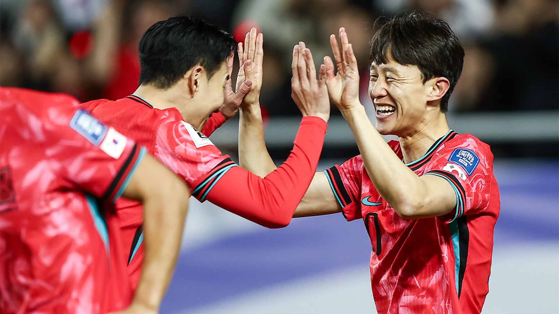 Dikritik Son, Menteri Olahraga Korsel Inspeksi Kondisi Lapangan