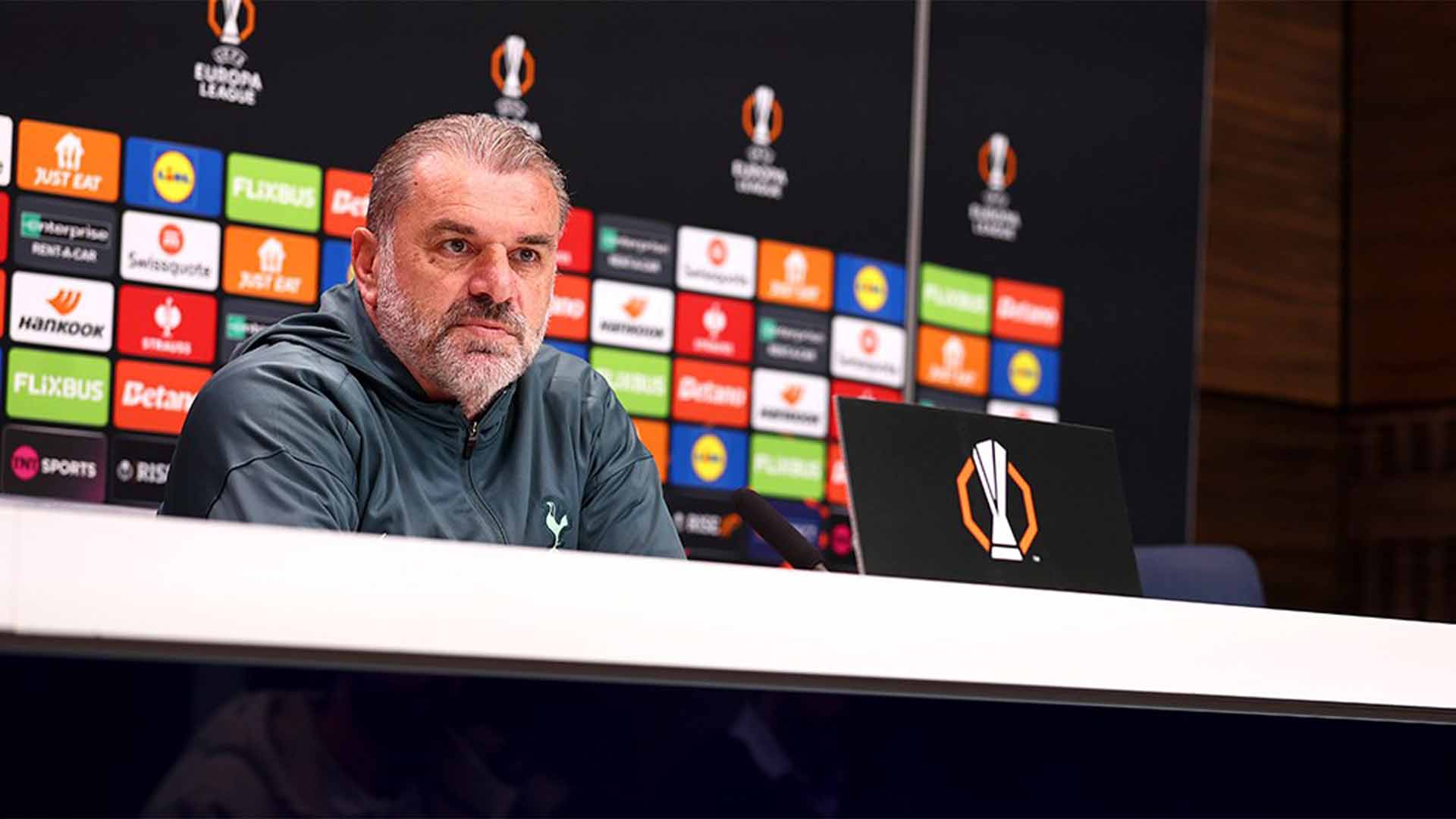 Postecoglou Frustrasi dengan Kritik Terhadap Tottenham Hotspur