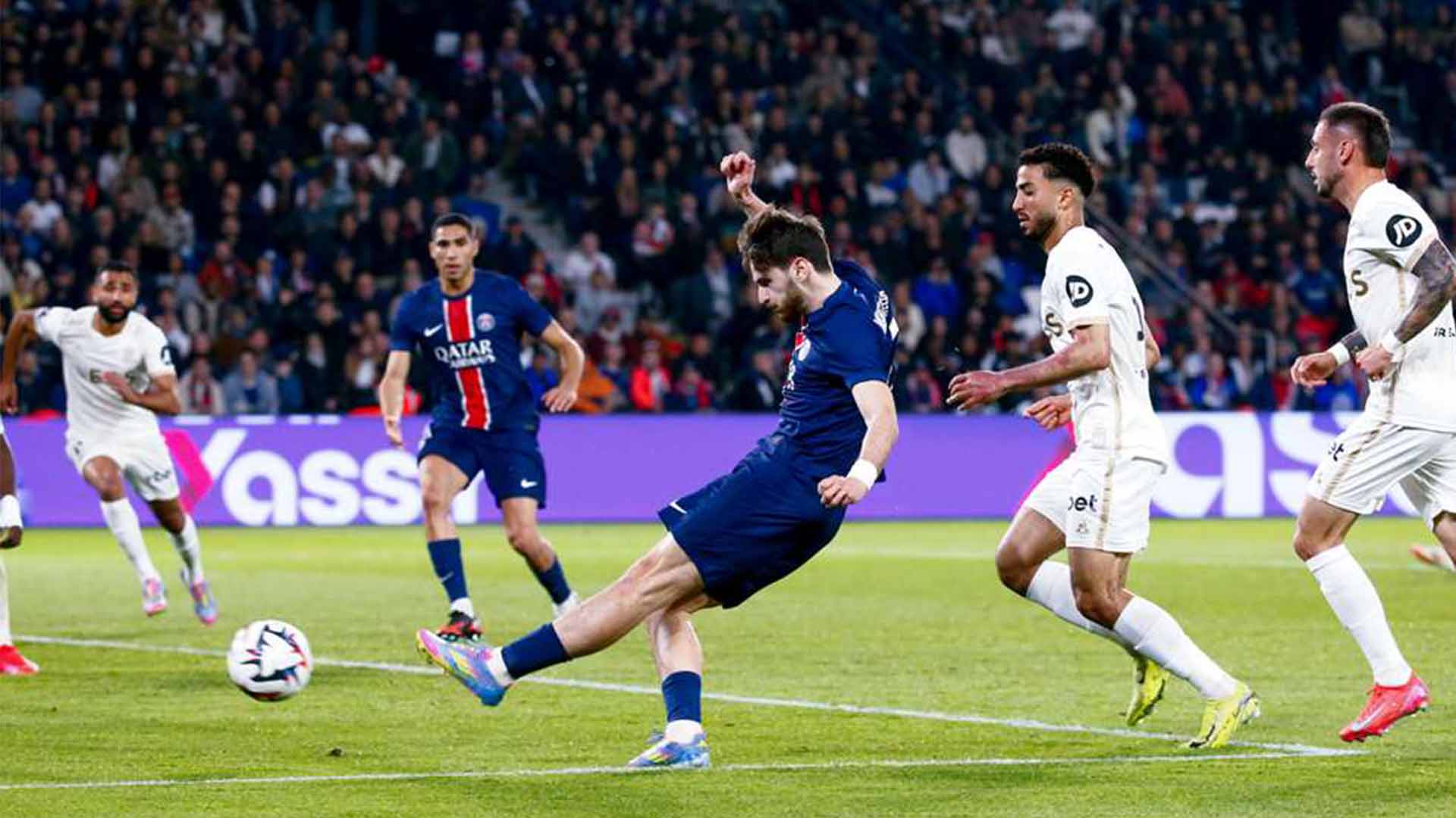 Dibekuk Nice, PSG Gagal Catat Rekor Unbeaten di Ligue 1