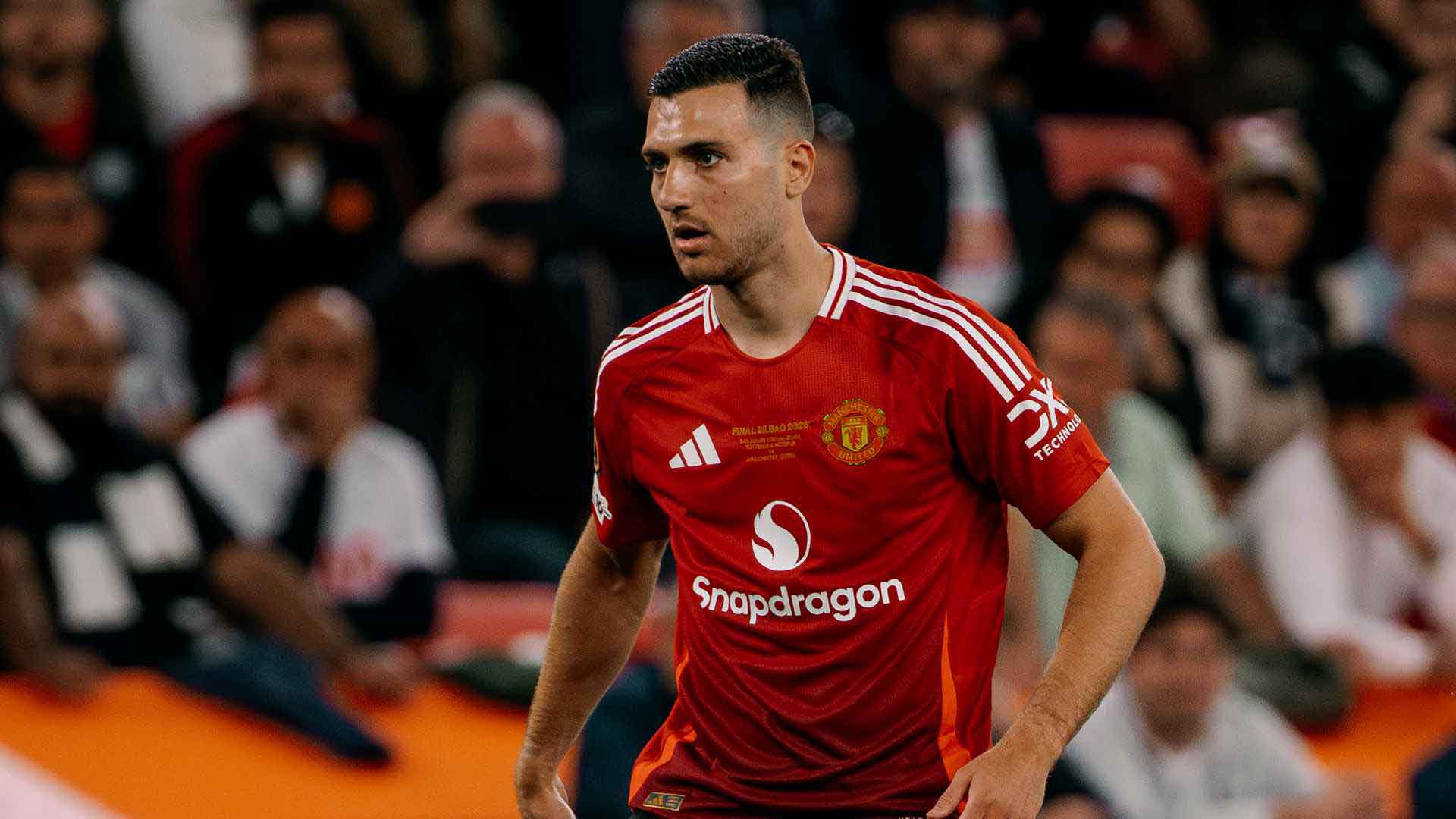 Kalah di Europa League, Dalot Minta United Renungkan Kegagalan