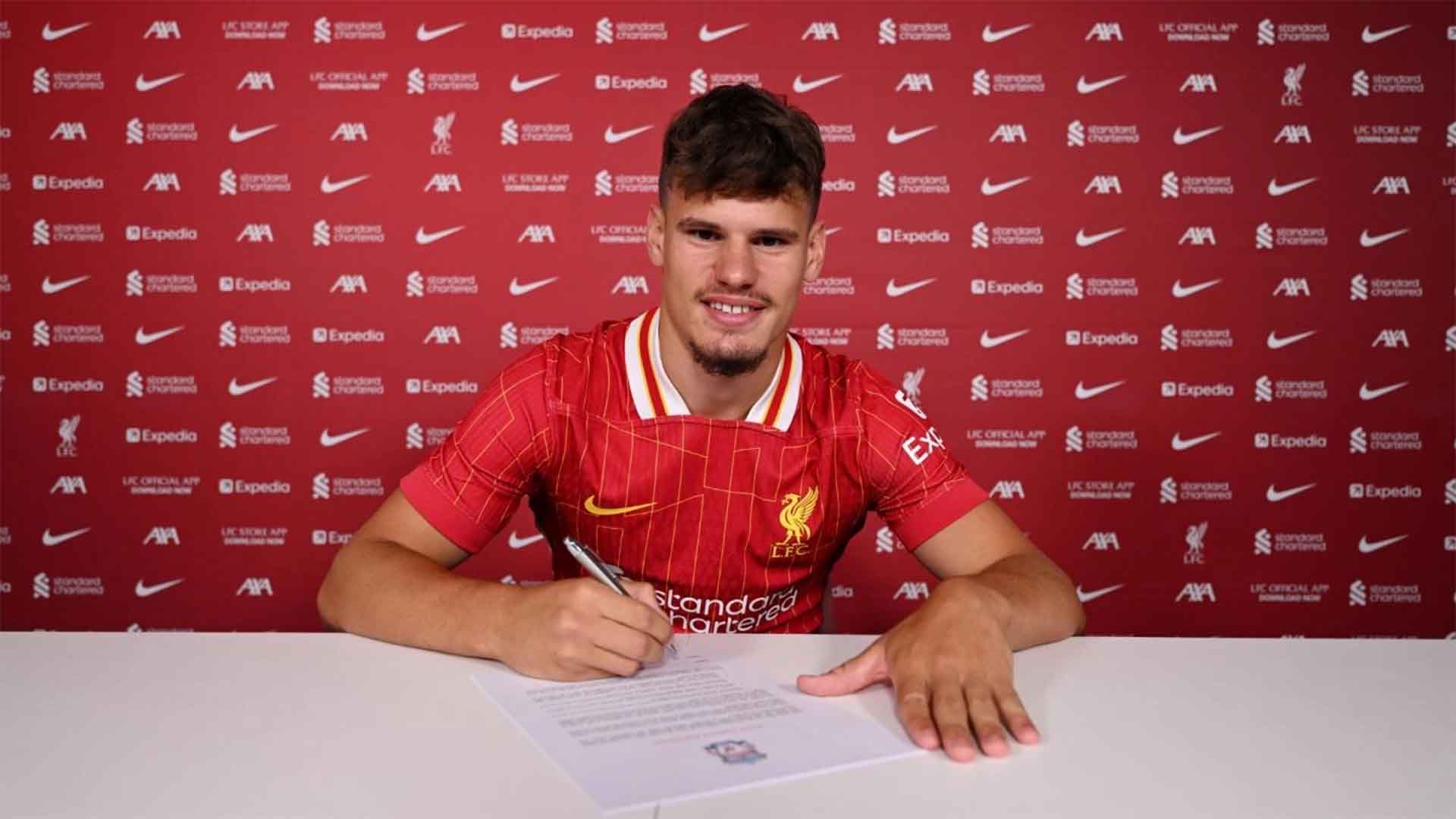 Liverpool Resmi Datangkan Milos Kerkez dari Bournemouth