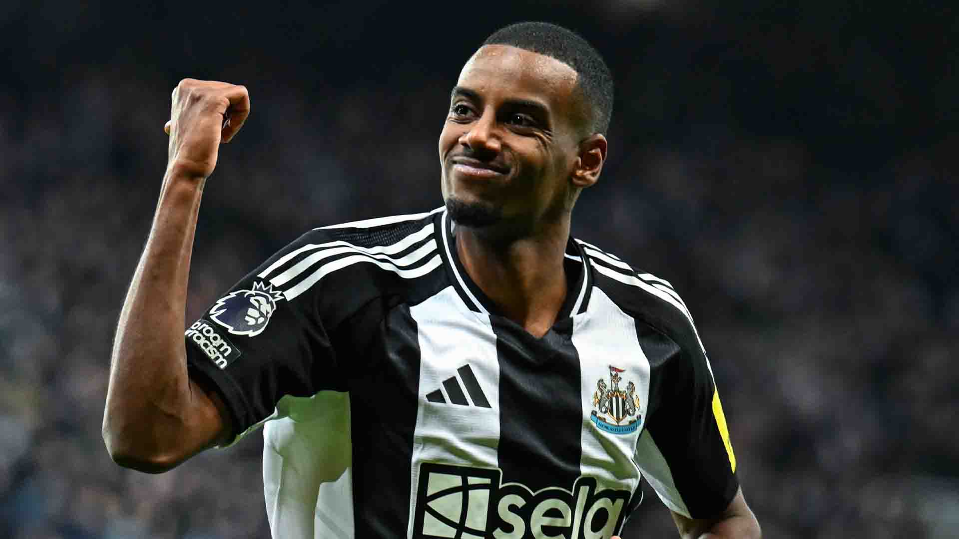 Howe Yakin Isak Bertahan di Newcastle Tengah Rumor Transfer