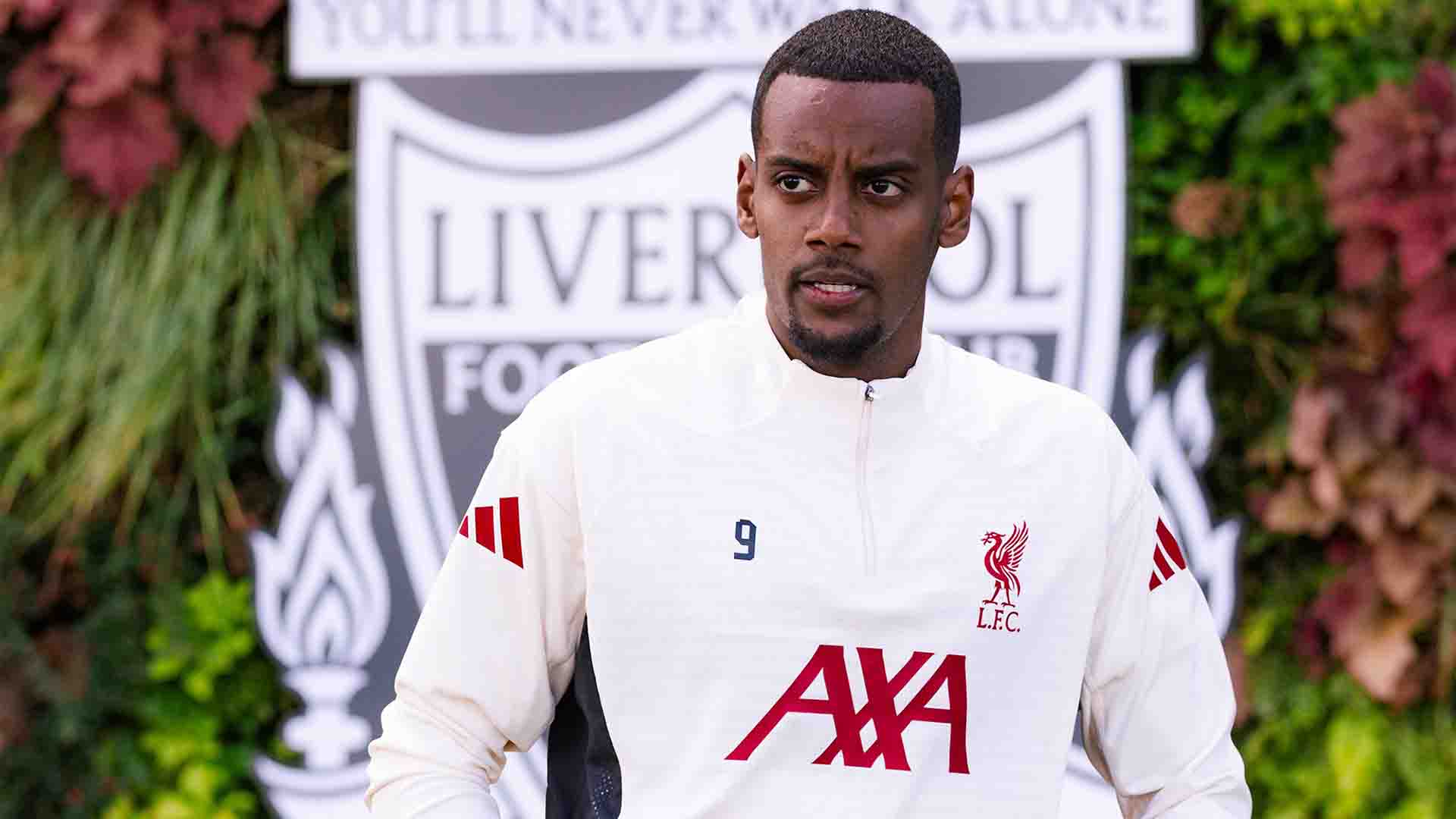 Slot Ungkap Soal Rencananya dengan Isak di Liverpool