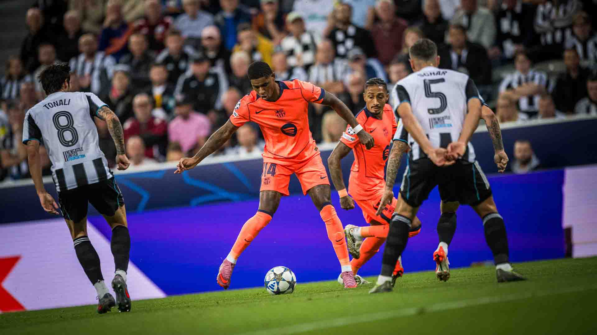 Dua Gol Rashford Bawa Barcelona Bungkam Newcastle 2-1