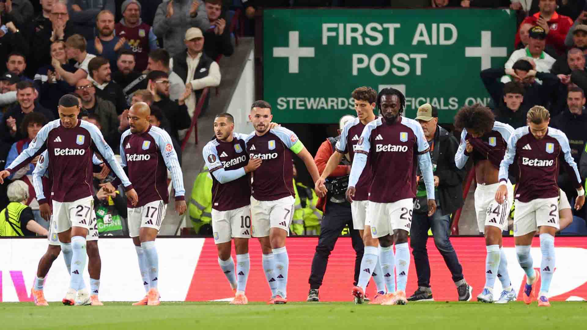 Emery Tantang Villa Bawa Momentum di Eropa ke Premier League