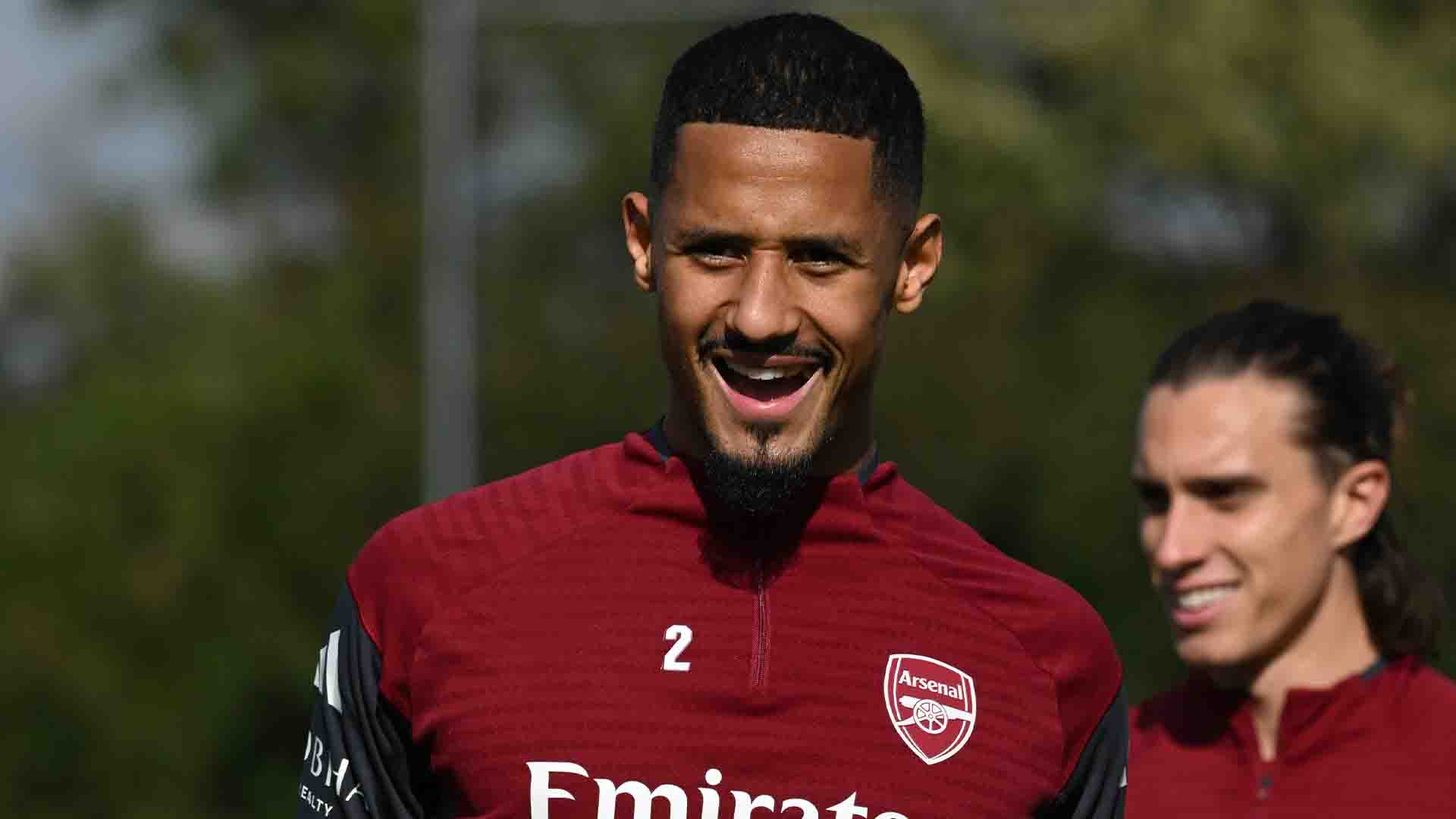 Saliba Ukir Masa Depan di London Utara, Bertekad Isi Lemari Trofi Arsenal