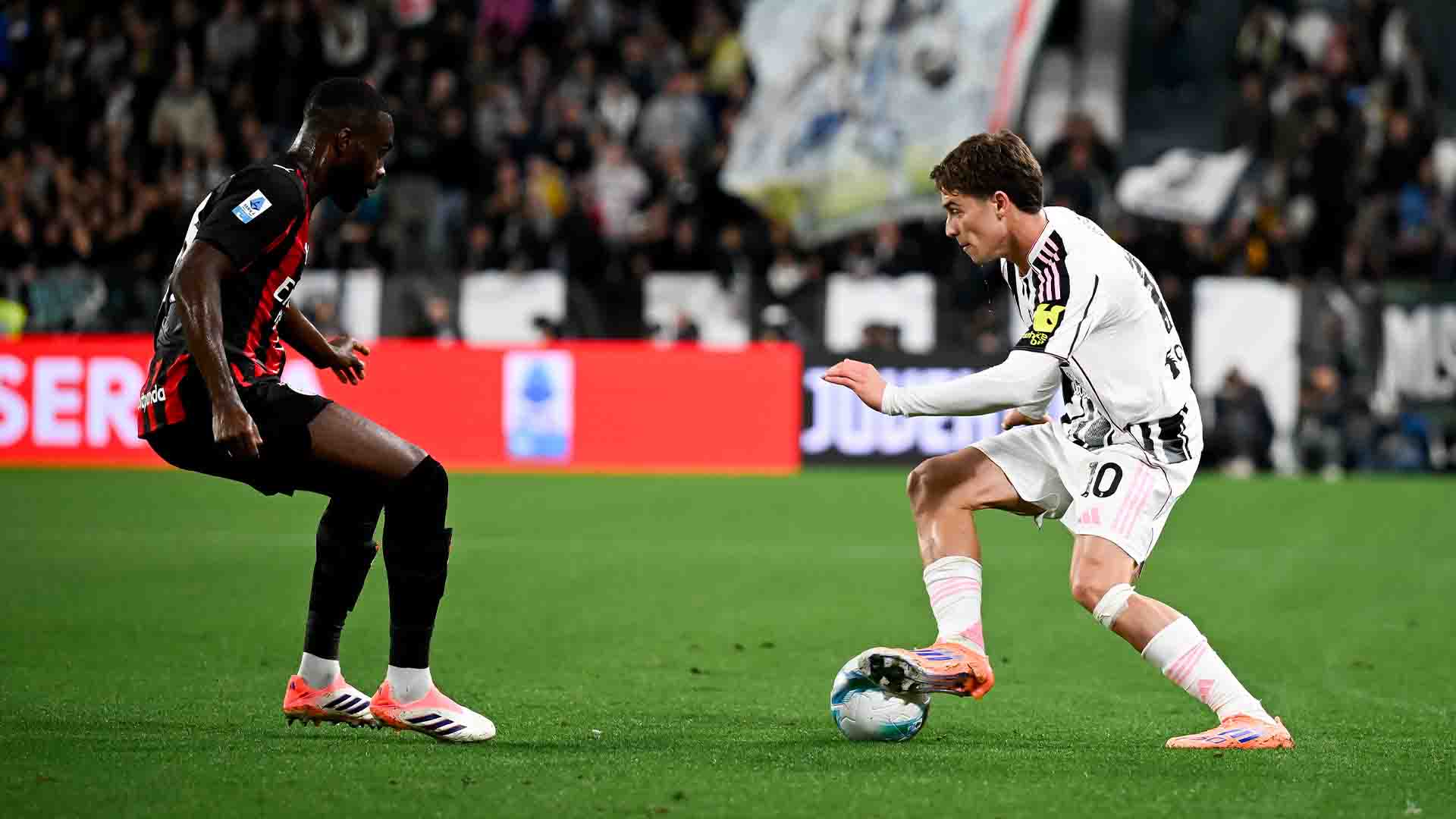 Penalti Pulisic Melambung, Juventus dan AC Milan Berbagi Angka 0-0