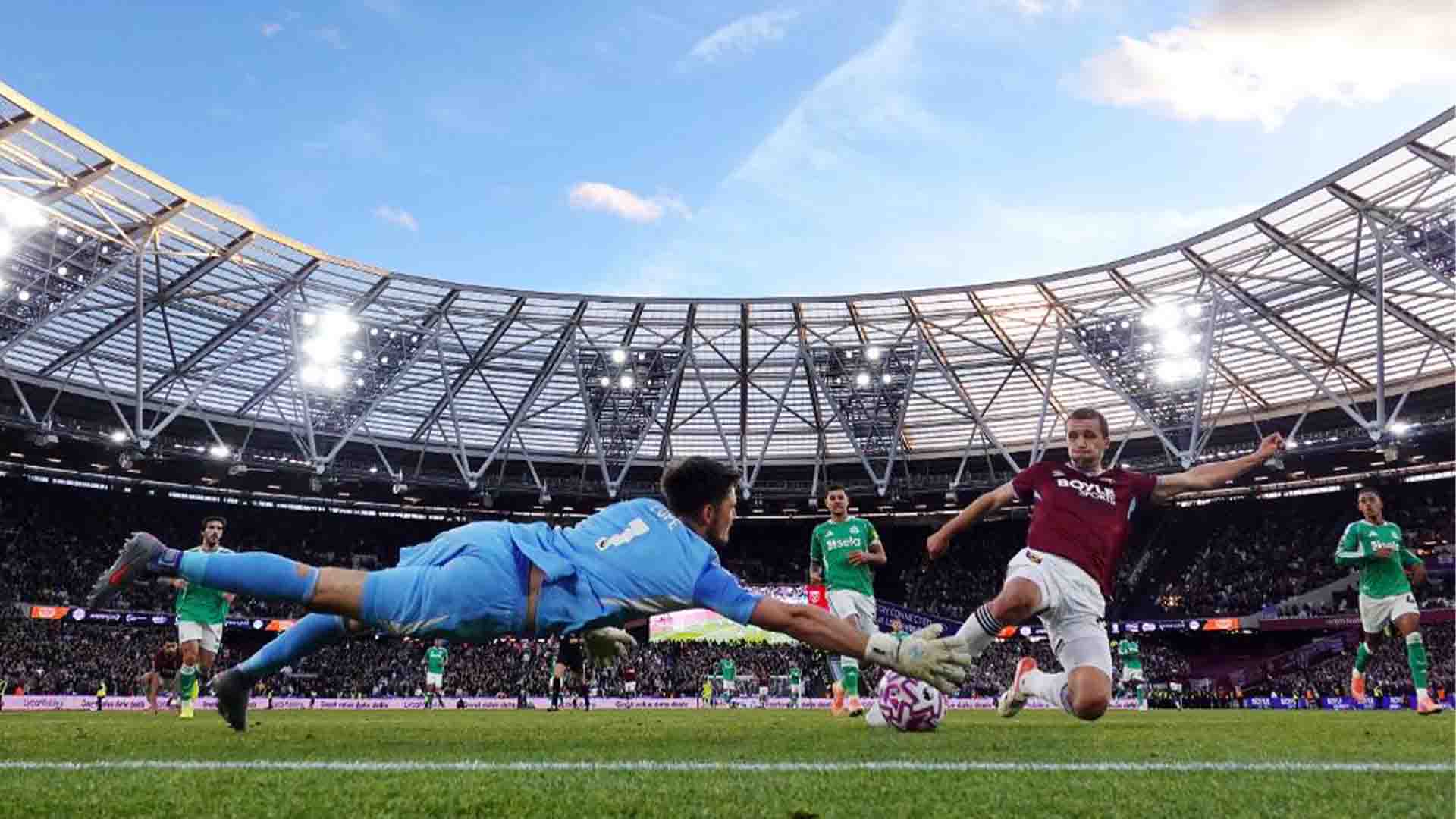 Bungkam Newcastle 3-1, West Ham Raih Kemenangan Kandang Perdana