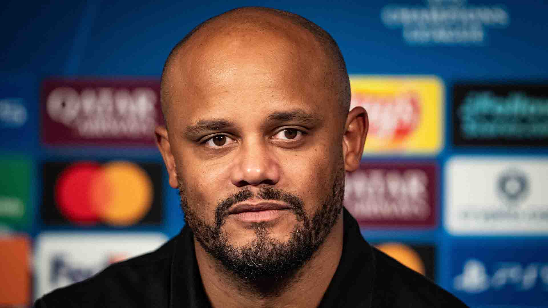 Kompany Tegaskan Bayern Harus Tampil Sempurna Lawan PSG