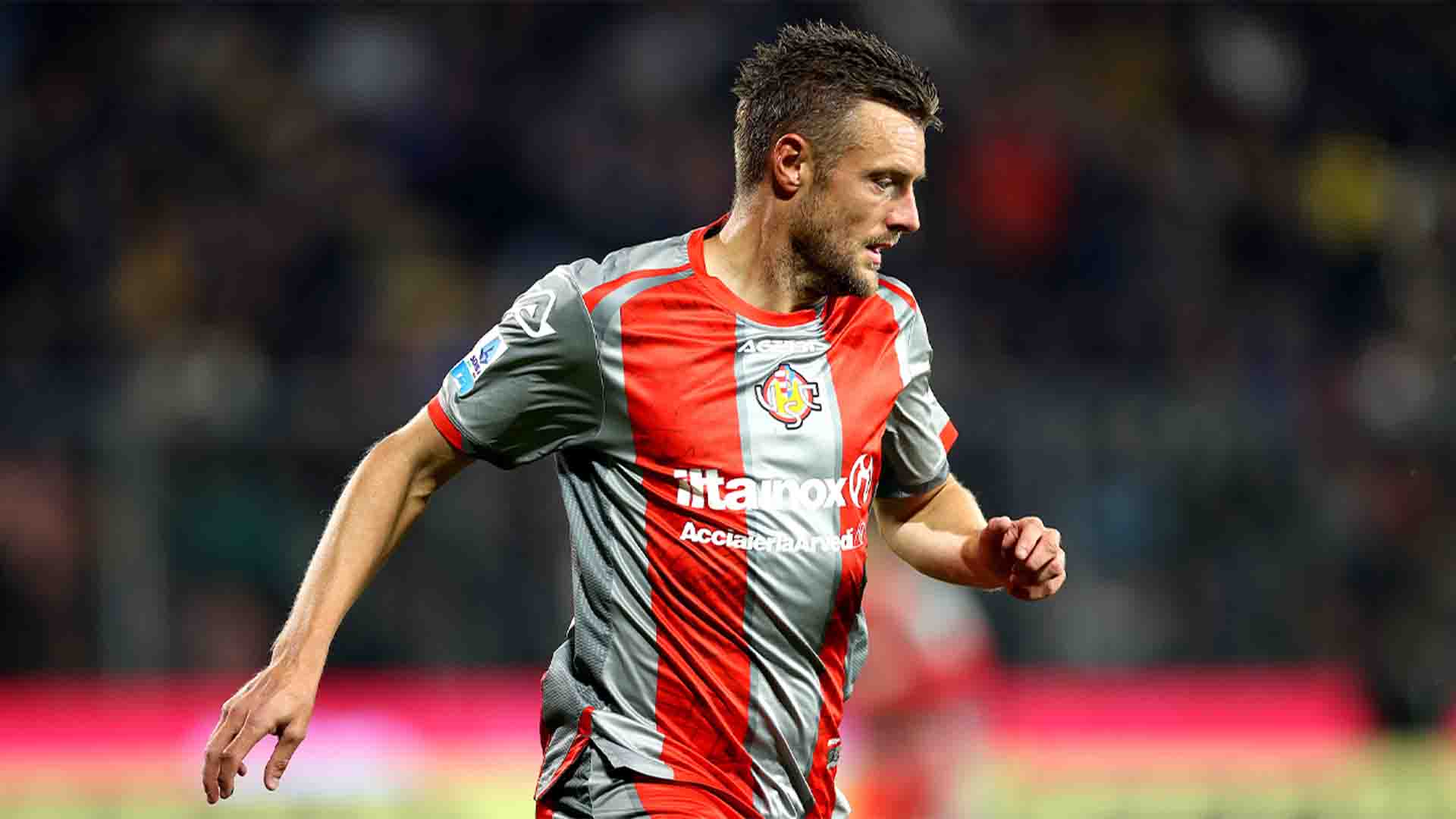 Vardy Jadi Pemain Terbaik Serie A Bulan November, Ukir Sejarah Inggris Pertama