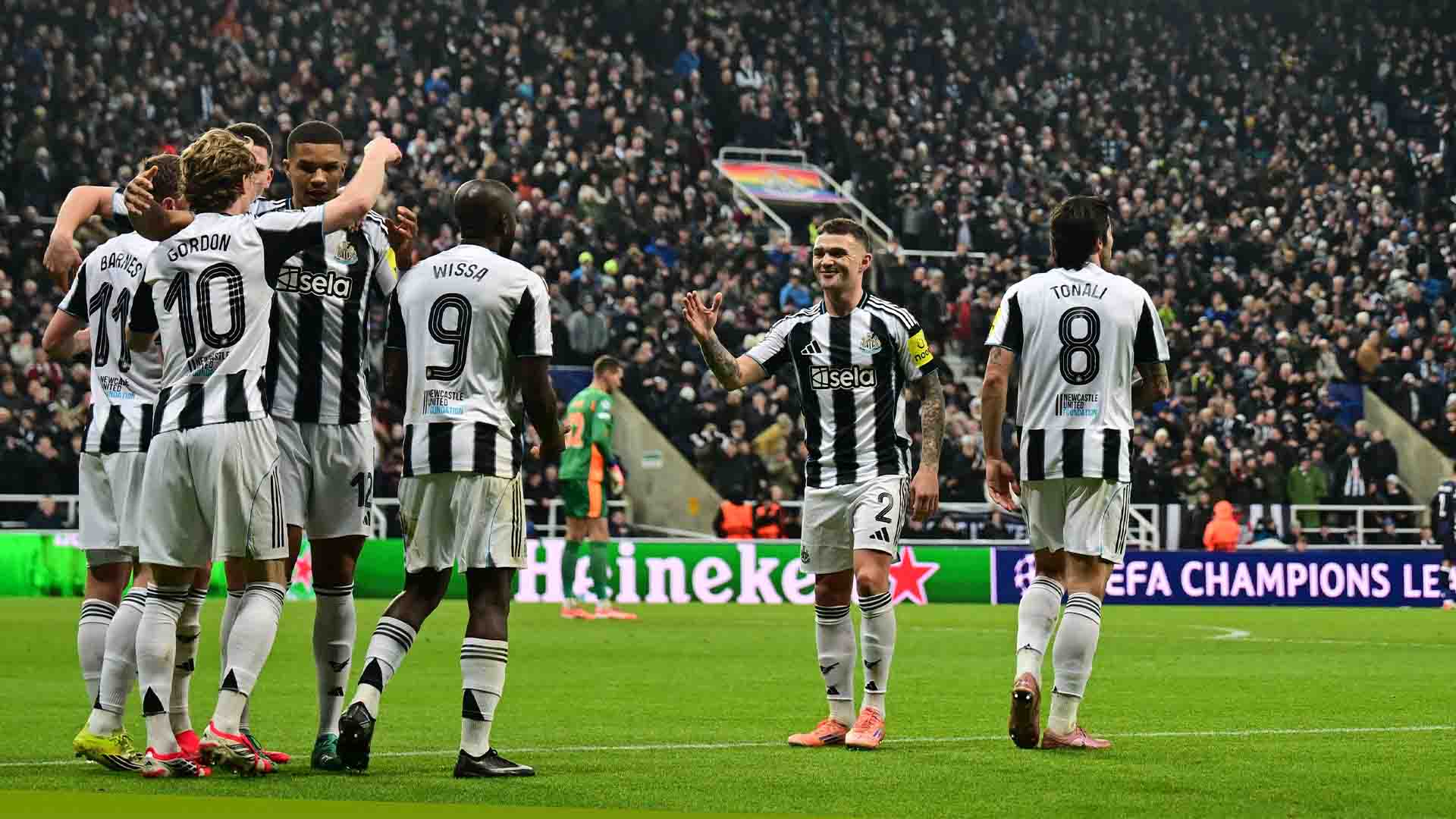 Newcastle United Lumat PSV 3-0, Satu Kaki di Babak 16 Besar