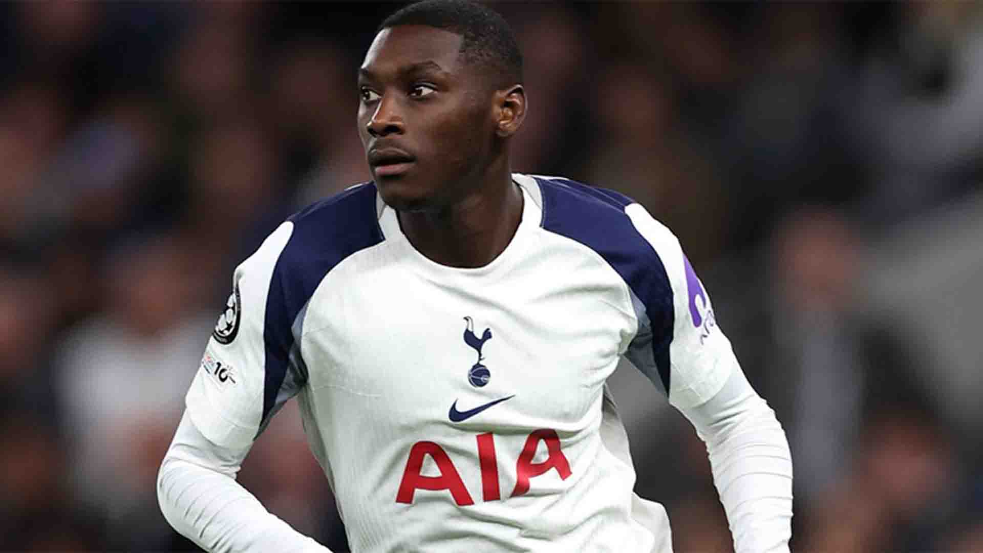 Kolo Muani dan Odobert Terlibat Kecelakaan Jelang Lawatan Spurs ke Frankfurt