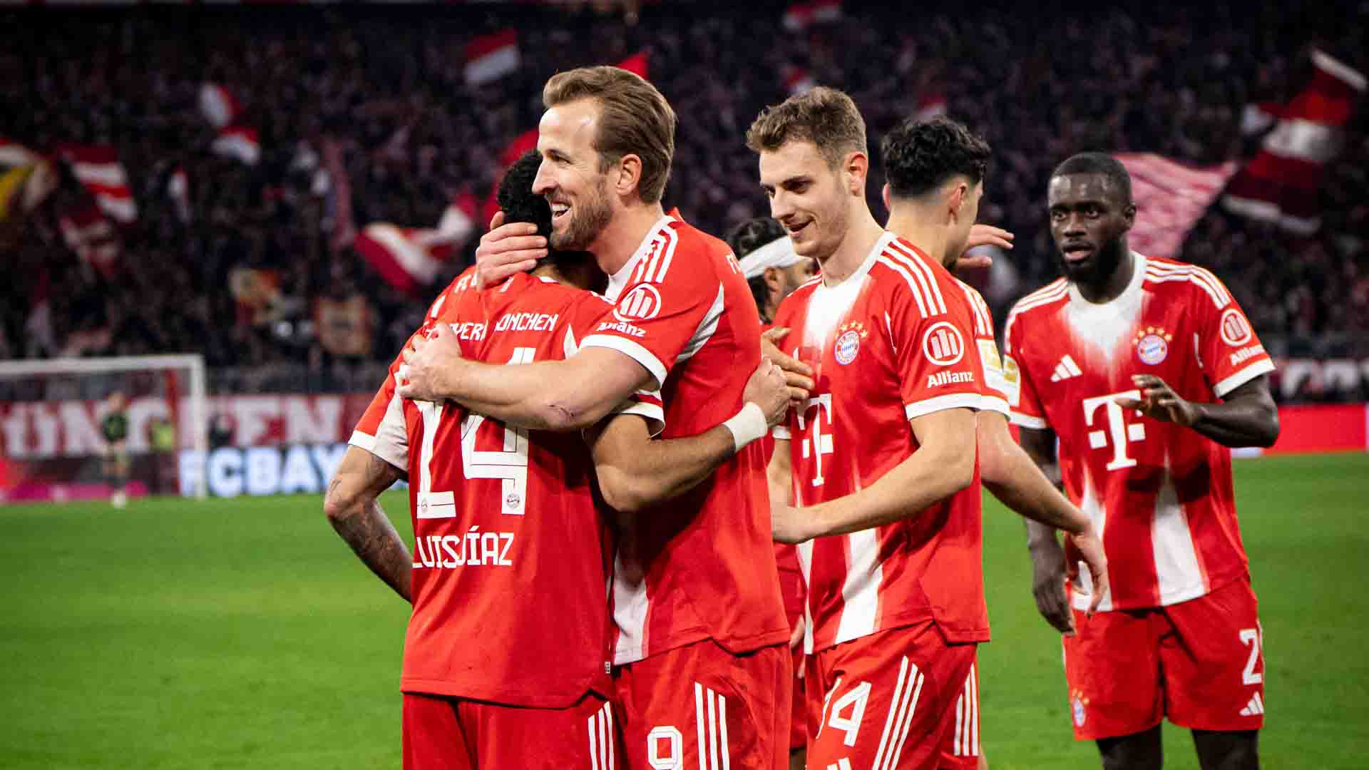 Luis Diaz Hat-trick, Bayern Hancurkan 10 Pemain Hoffenheim 5-1