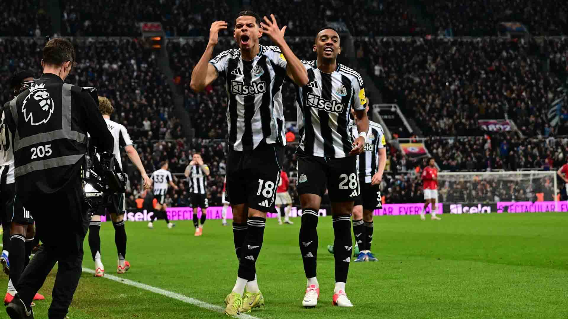 10 Pemain Newcastle Tumbangkan Manchester United di St James' Park