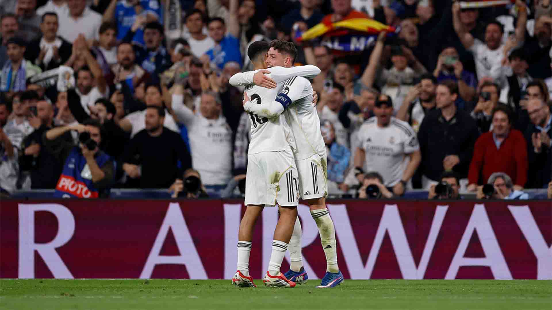 Sindir Kritikus Usai Bungkam City, Alexander-Arnold: Bukannya Kami yang Harusnya Dibantai?