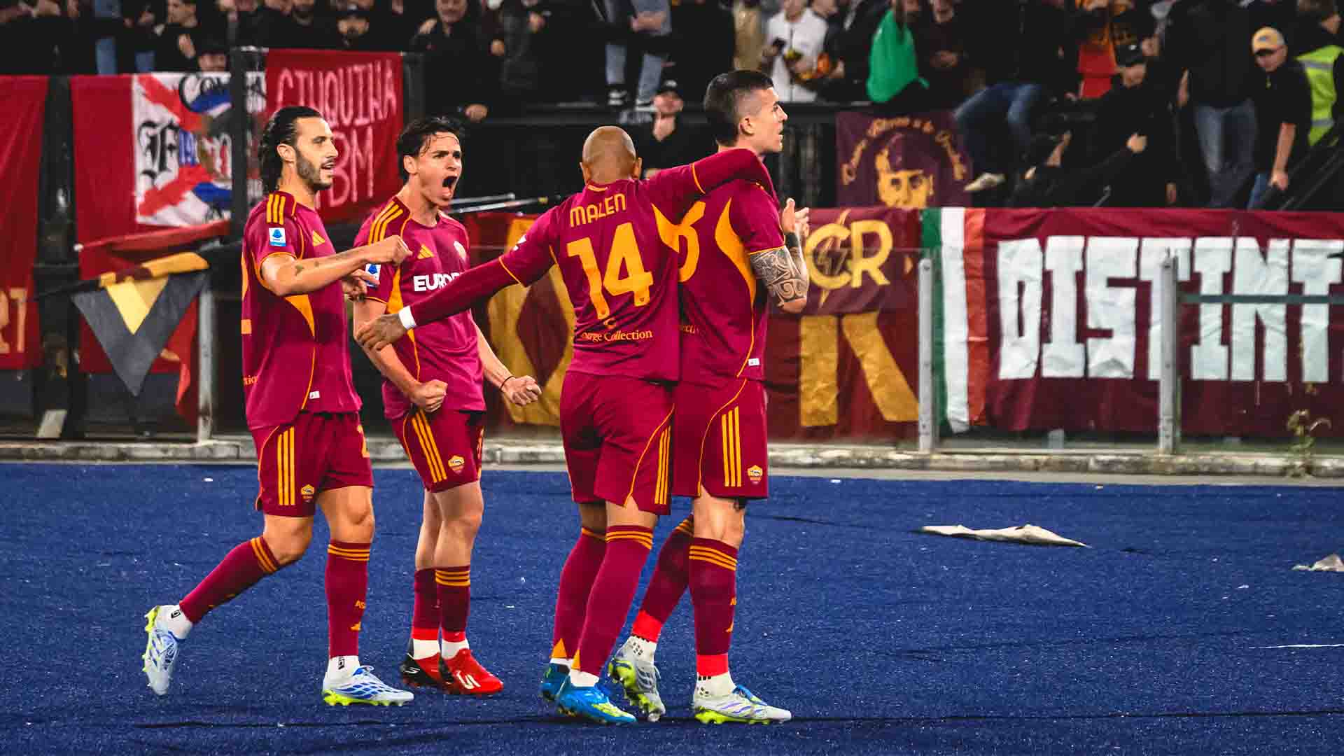 Hancurkan Fiorentina 4-0, Roma Pepet Empat Besar