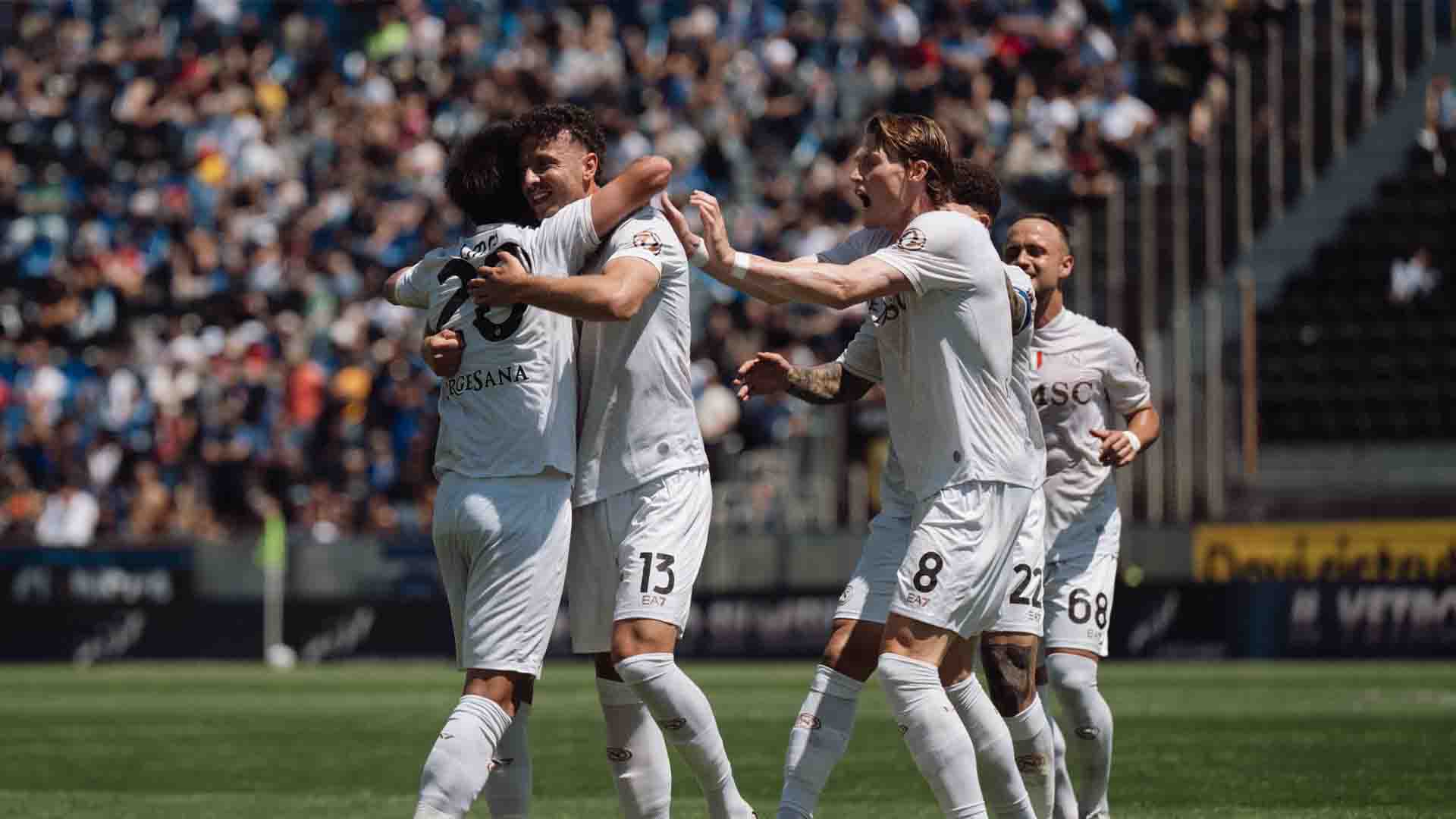 Menang Meyakinkan 0-3 atas Pisa, Napoli Segel Zona Empat Besar