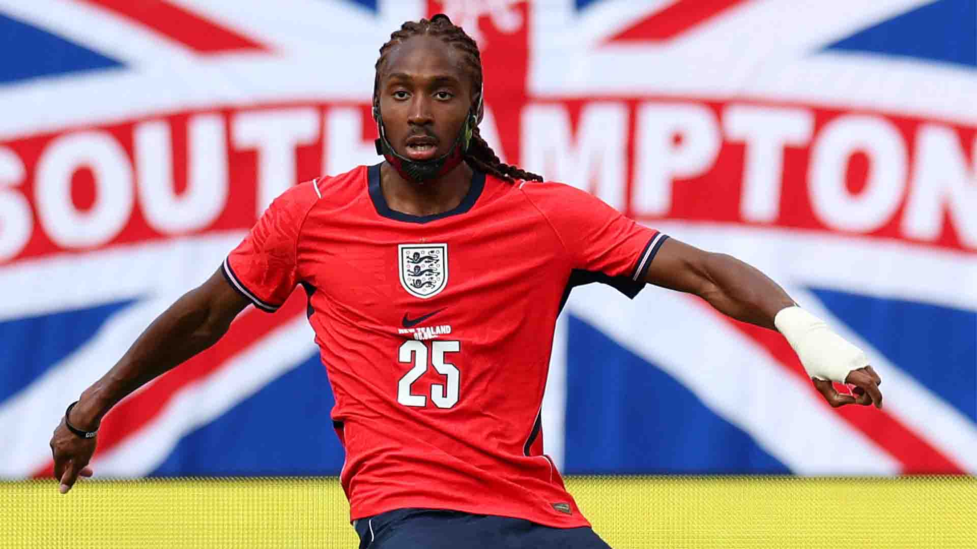 Pakai Topeng Pelindung, Spence Siap Tempur di Piala Dunia Bersama Inggris
