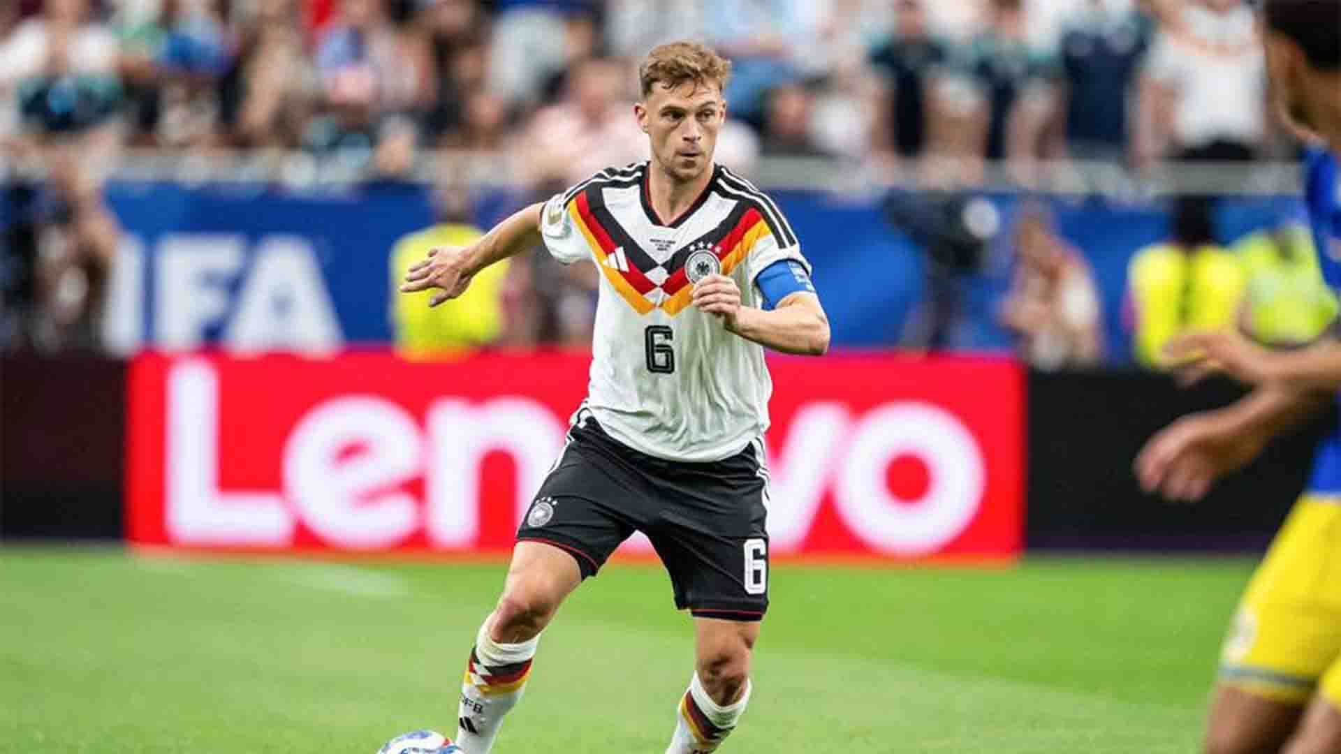 Kimmich Minta Jerman Tetap Membumi dan Pasang Badan untuk Sané