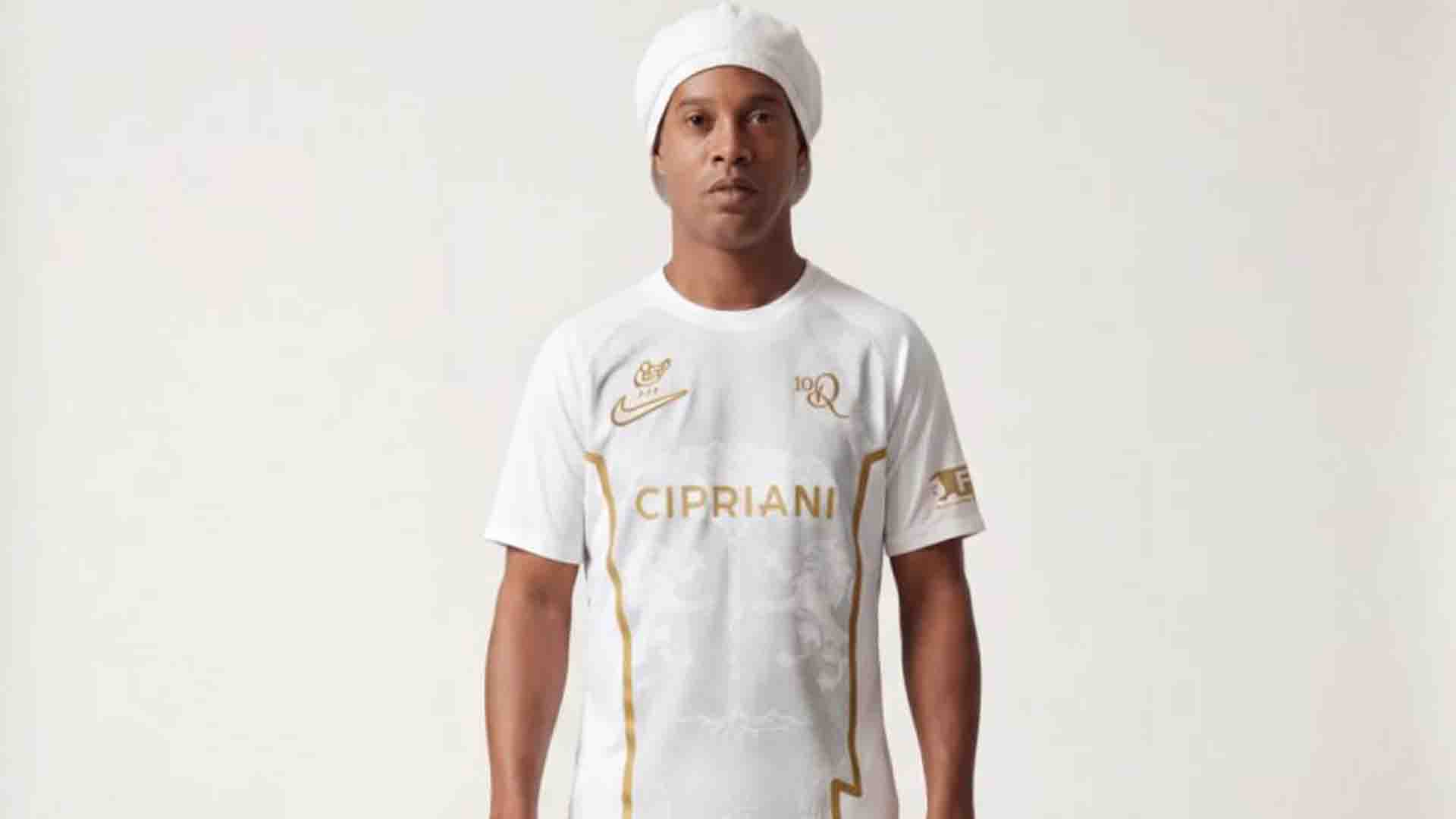 Ronaldinho Guncang Italia, Resmi Gabung Klub Serie C Ravenna di Usia 46 Tahun