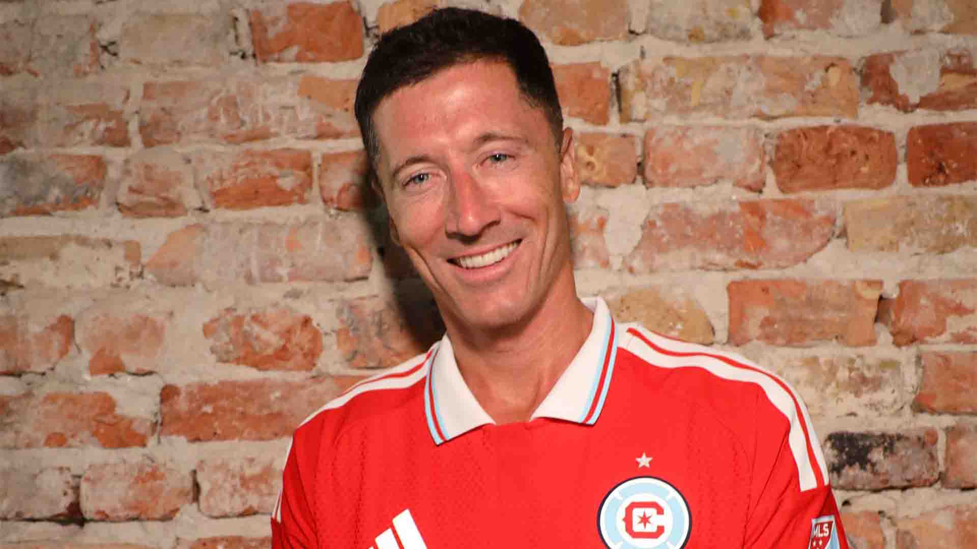 Lewandowski Resmi Gabung Chicago Fire Setelah Tinggalkan Barcelona