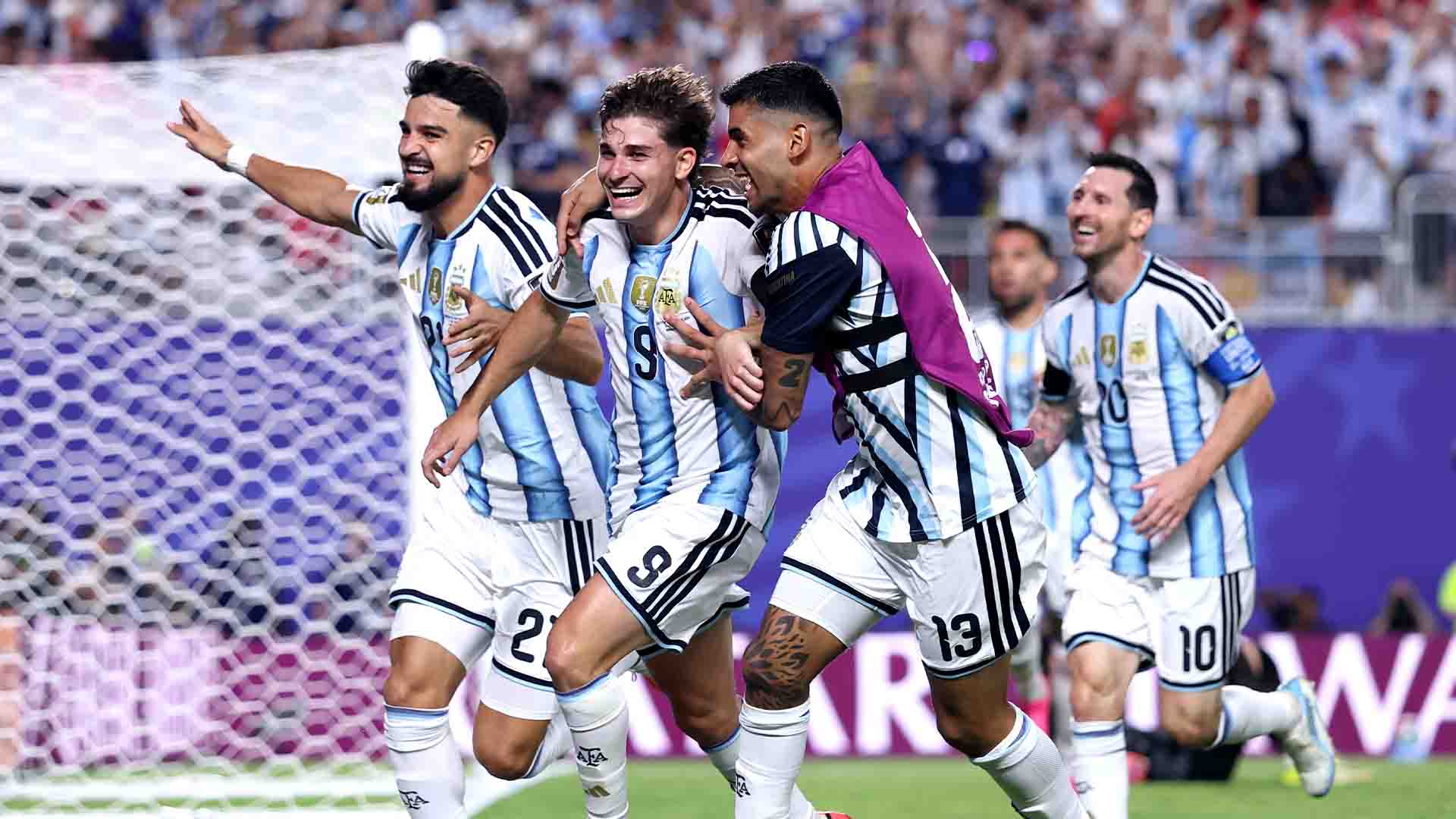 Argentina Kalahkan 10 Pemain Swiss 3-1 di Perpanjangan Waktu