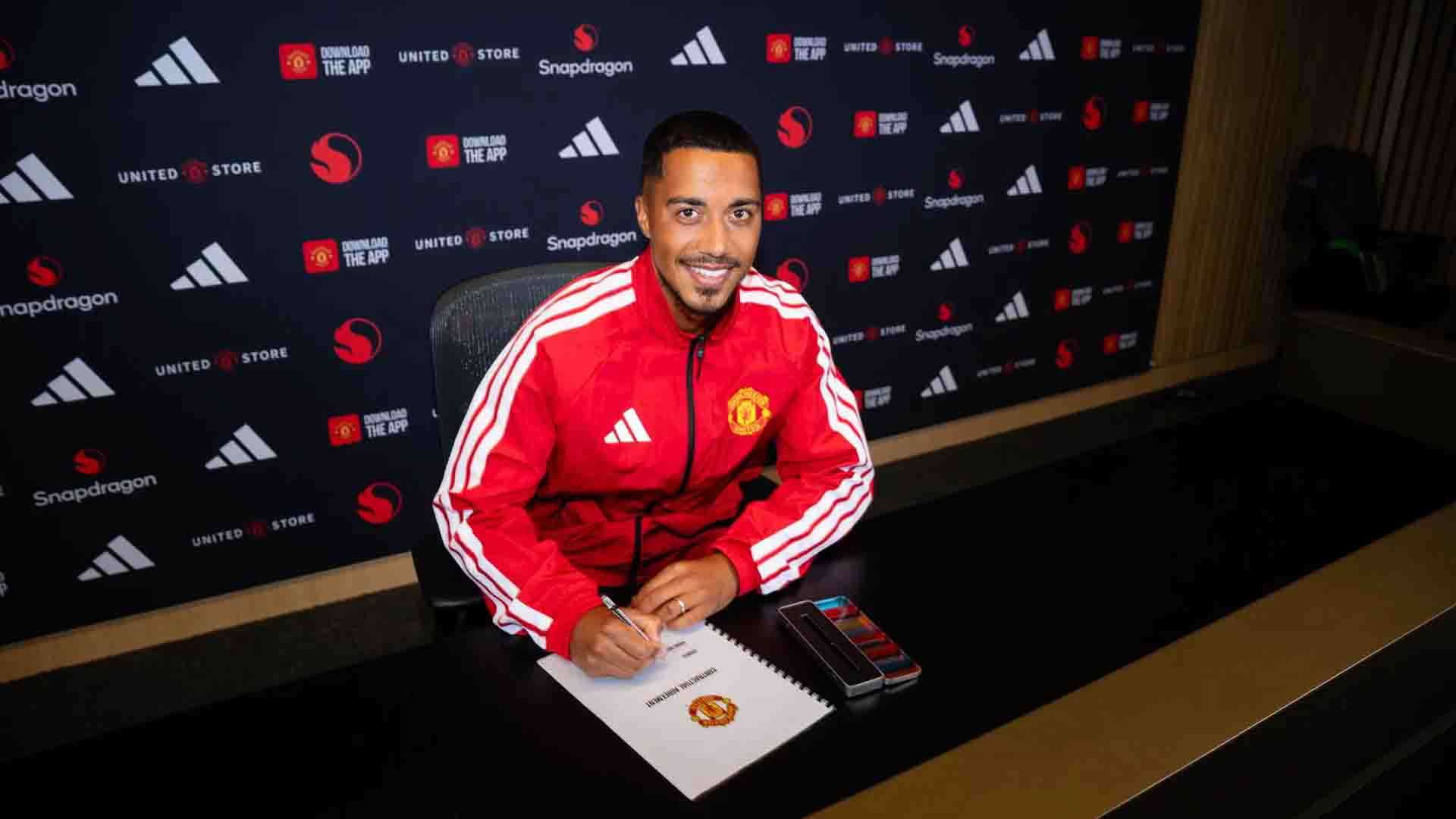 Manchester United Resmi Amankan Youri Tielemans Senilai £35 Juta
