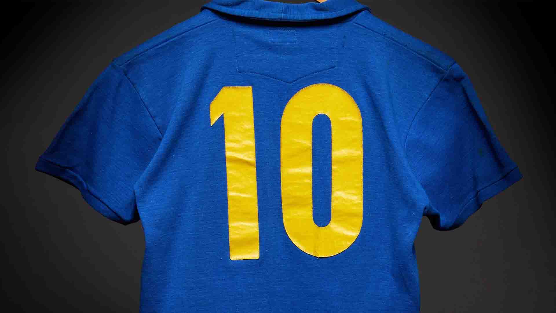 Jersey Final Piala Dunia 1958 Pelé Terjual Angka Fantastis $4.9 Juta