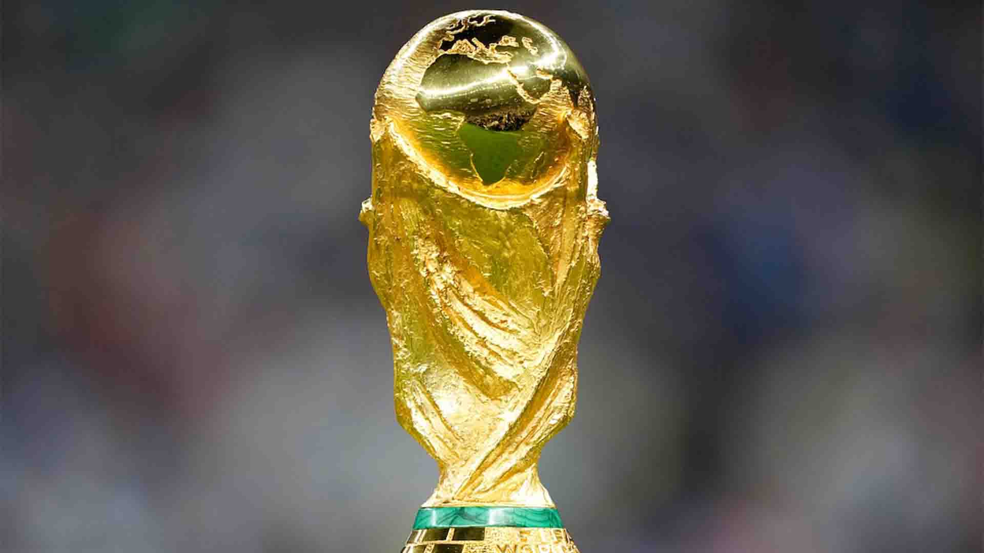 Berapa Berat Trofi Piala Dunia?