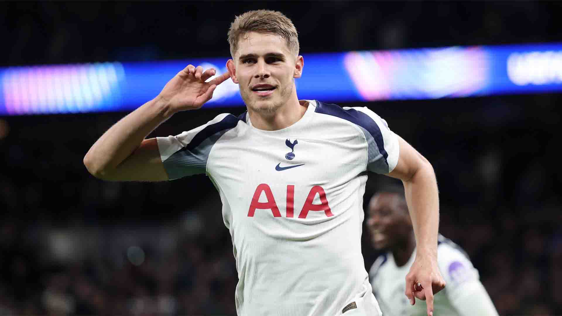 Pecahkan Rekor Transfer, Van de Ven Tegaskan Ambisi Baru Spurs