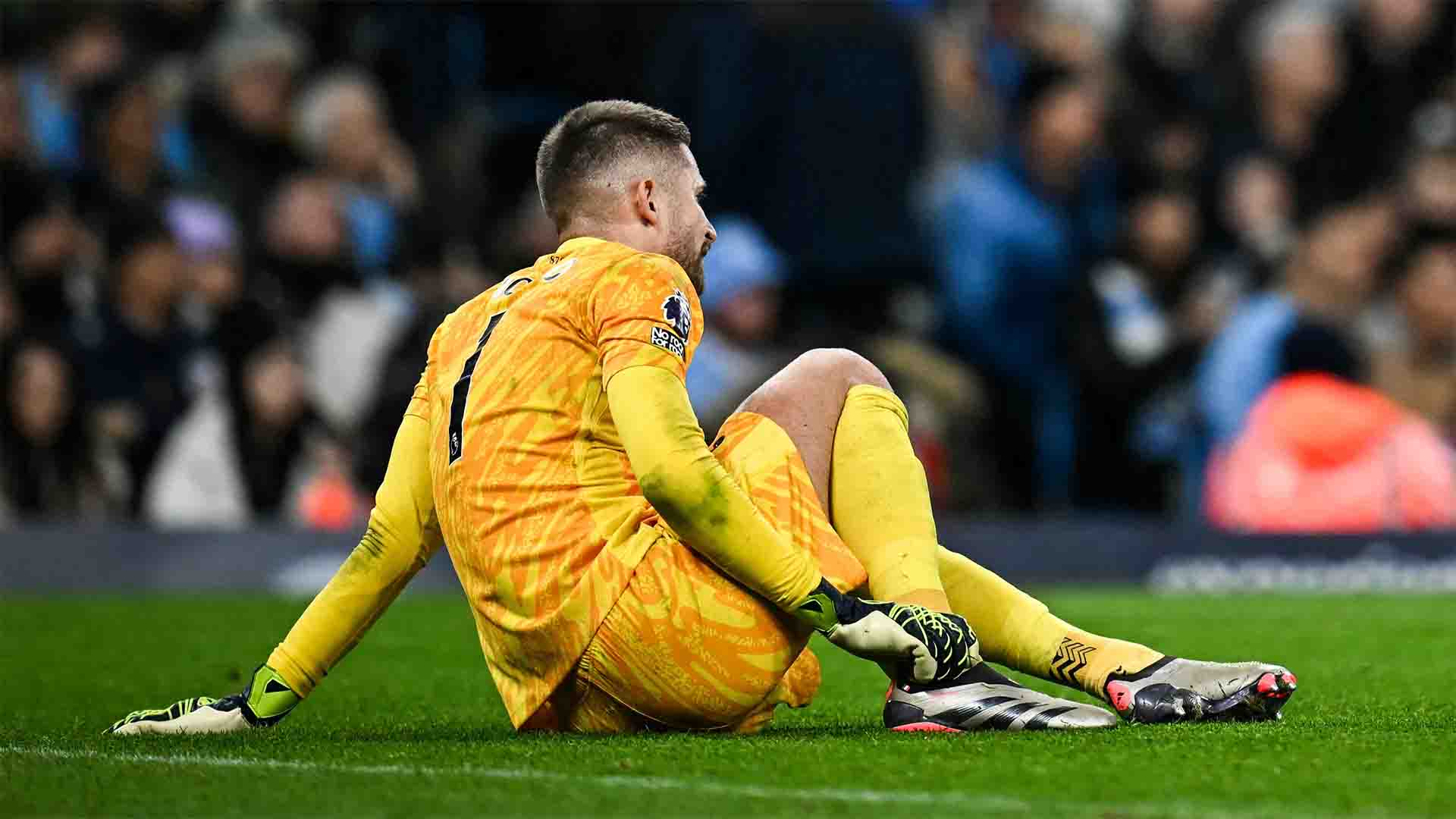 Hentikan 'Taktik Pura-Pura Cedera' Kiper, Sepak Bola Inggris Uji Coba Aturan Baru