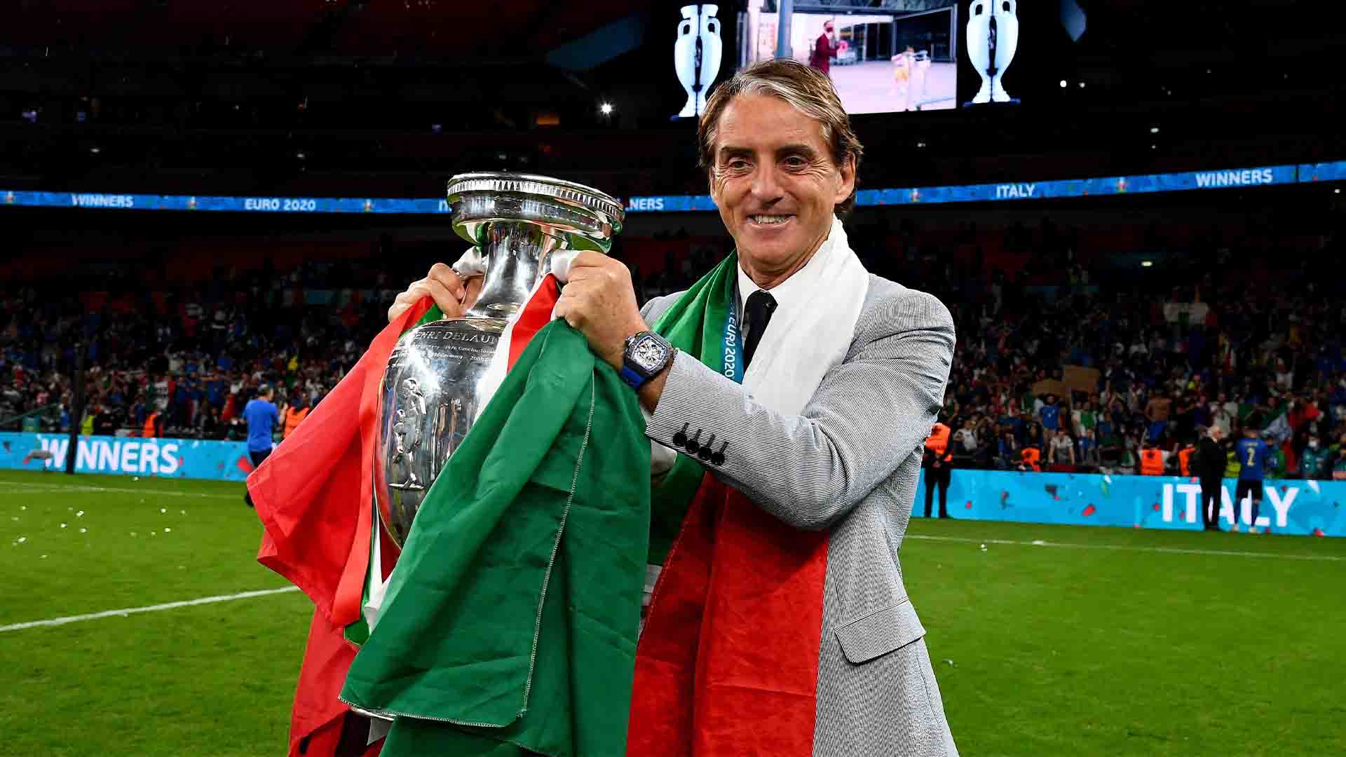 "Dia Seorang Pemenang": Fàbregas Sambut Kembalinya Mancini ke Timnas Italia