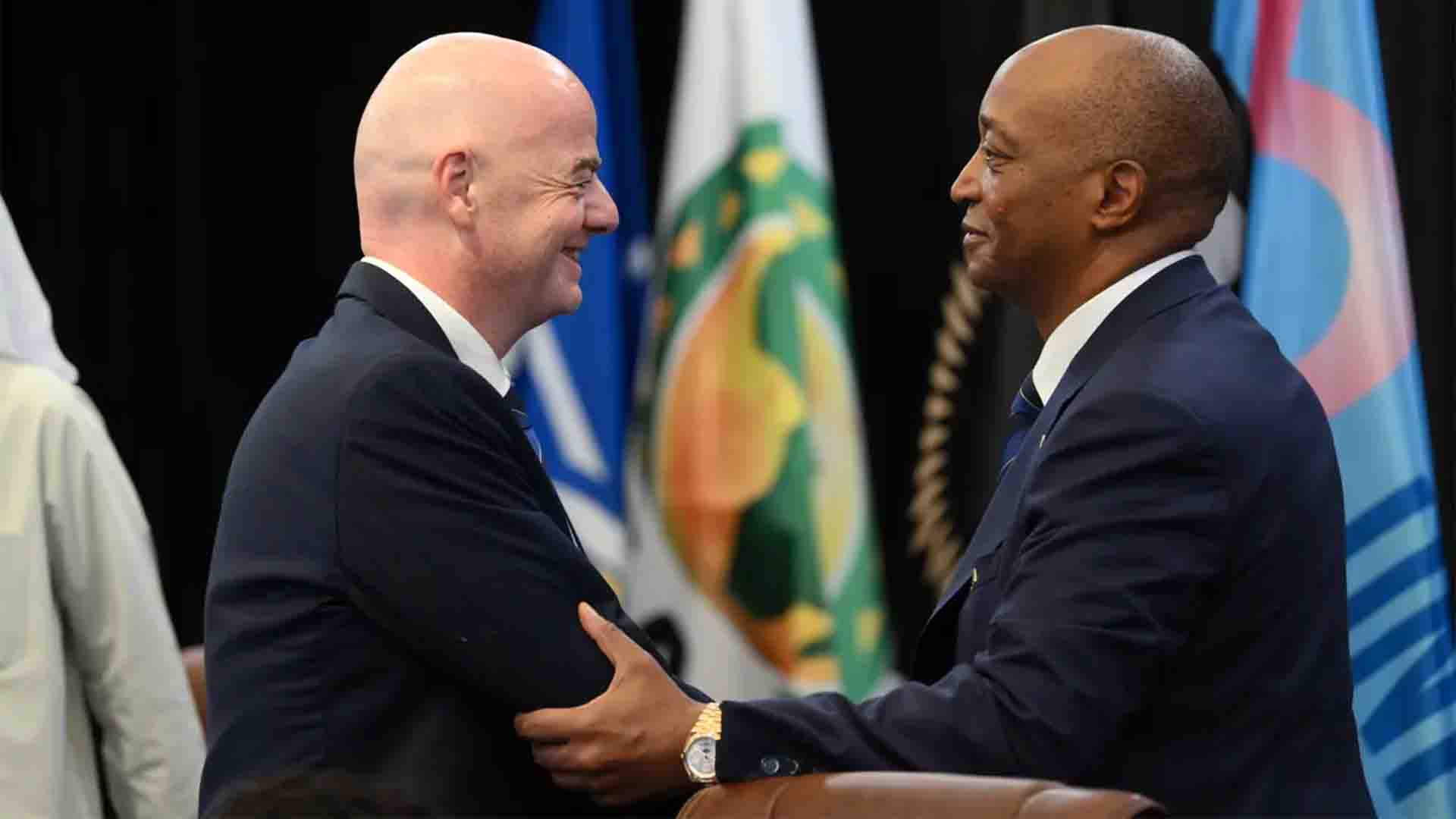 Lima Tokoh Sepak Bola Afrika Pasang Badan untuk Infantino di Tengah Krisis FIFA