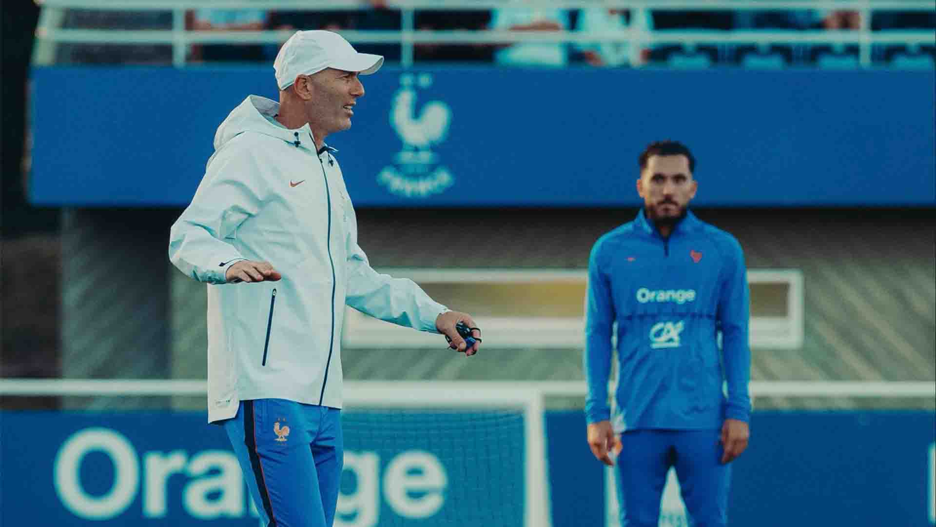 Zidane Akui Emosional Jelang Debut Sebagai Pelatih Timnas Prancis